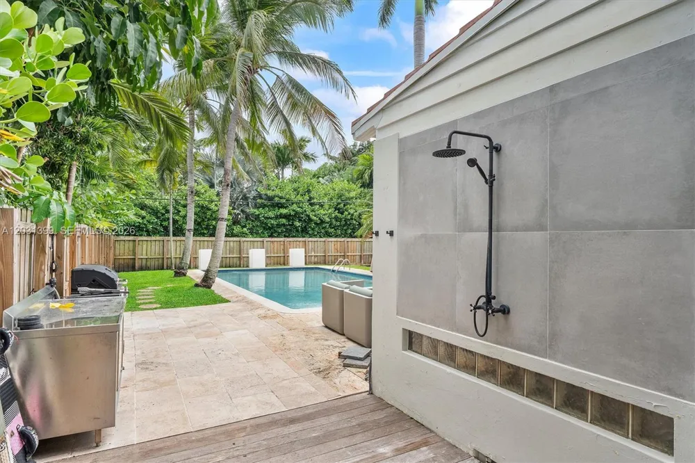1160 NE 100th St Miami Shores, FL 33138