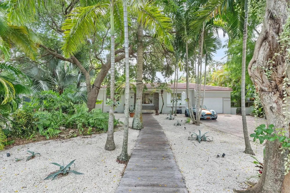 1160 NE 100th St Miami Shores, FL 33138
