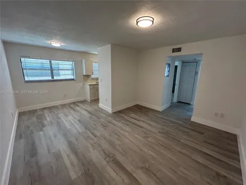 5960 W 25th Ct #102