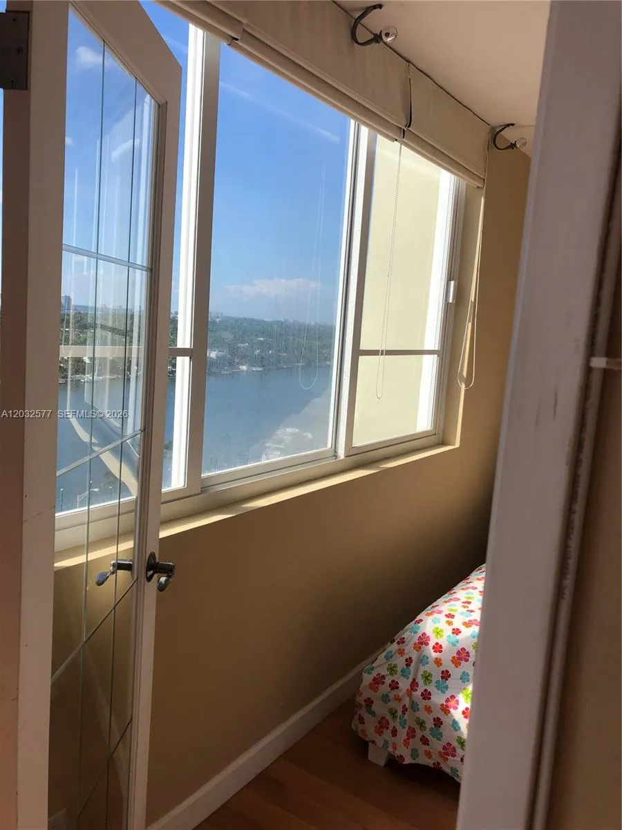 5005 Collins Ave #1202 Miami Beach, FL 33140