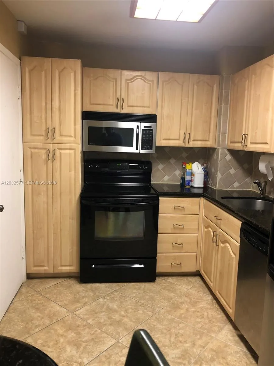 5005 Collins Ave #1202 Miami Beach, FL 33140