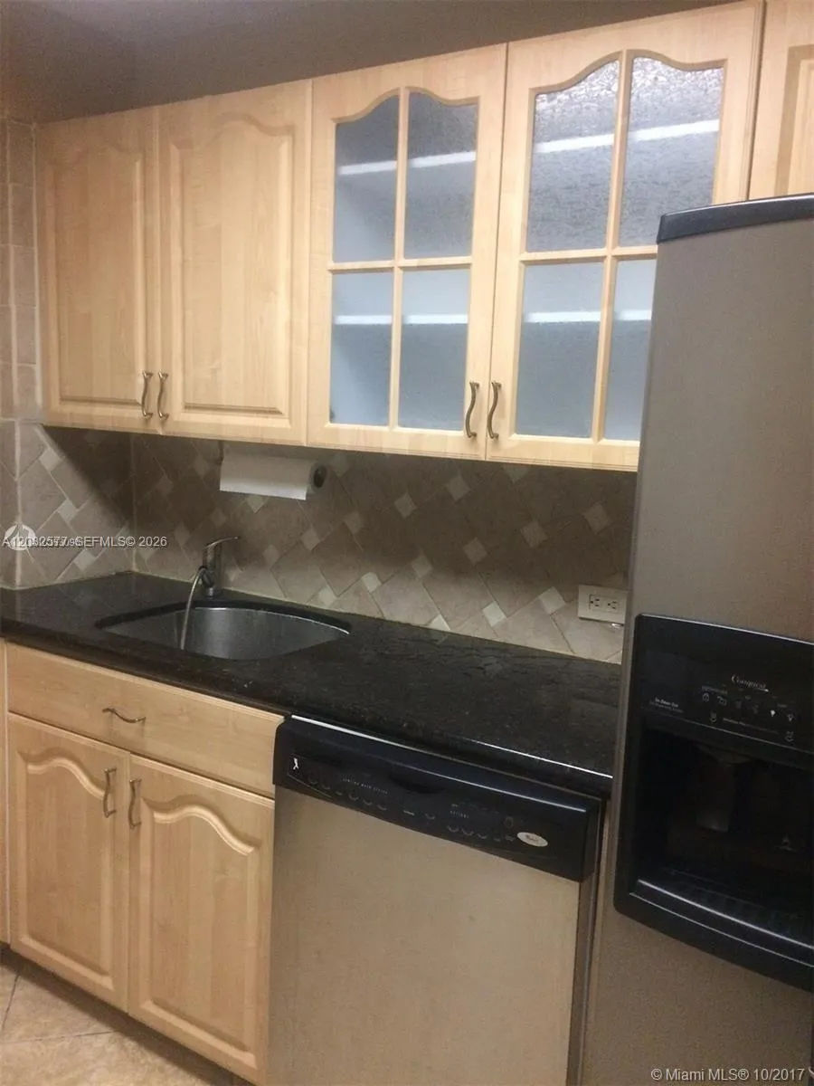 5005 Collins Ave #1202 Miami Beach, FL 33140