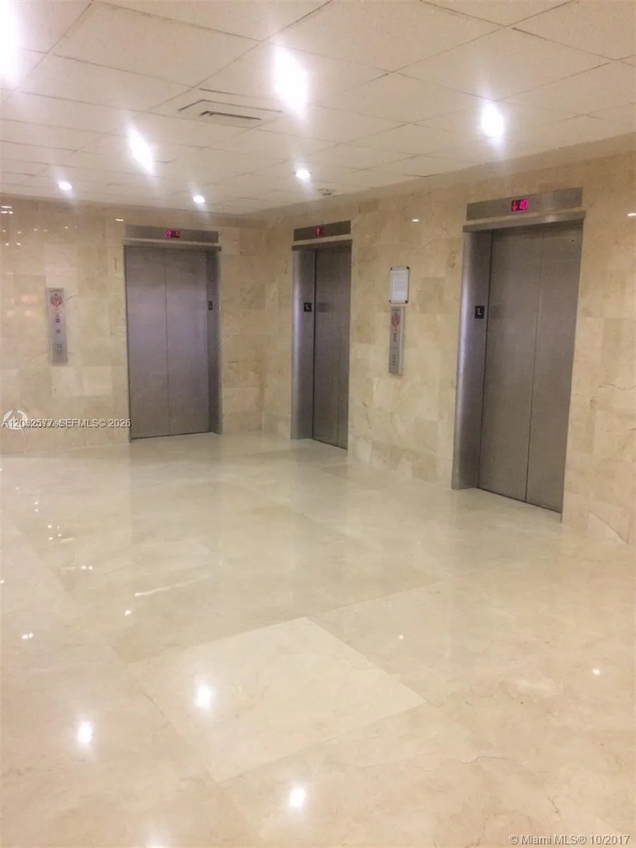 5005 Collins Ave #1202 Miami Beach, FL 33140