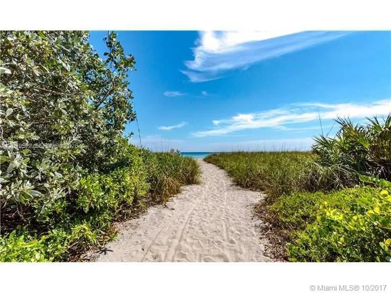 5005 Collins Ave #1202 Miami Beach, FL 33140