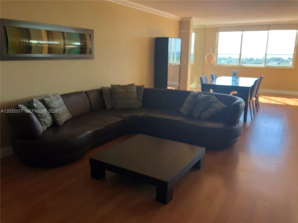 5005 Collins Ave #1202 Miami Beach, FL 33140