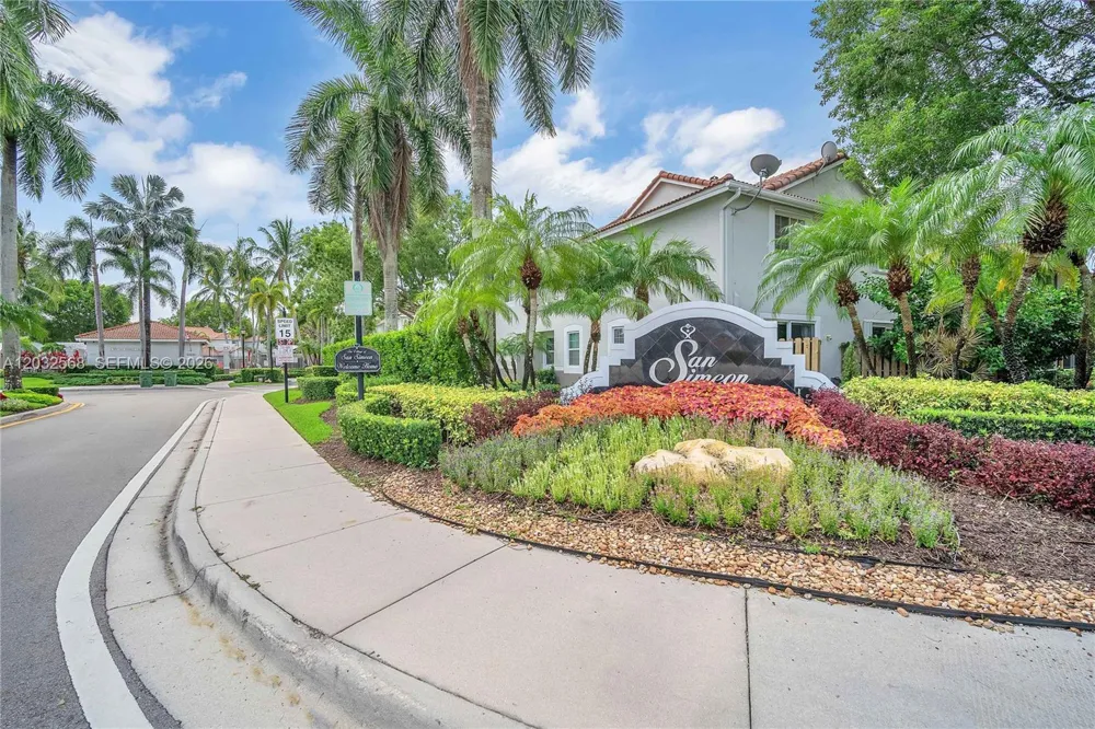 3698 San Simeon Cir Weston, FL 33331