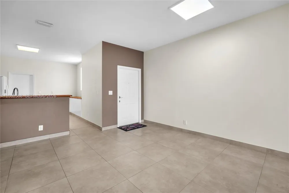 3698 San Simeon Cir Weston, FL 33331