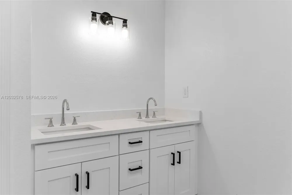 4130 NW 33rd Cape Coral, FL 33993