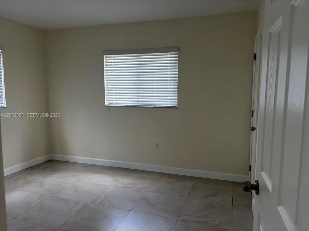 61 W 13th St #1 Hialeah, FL 33010