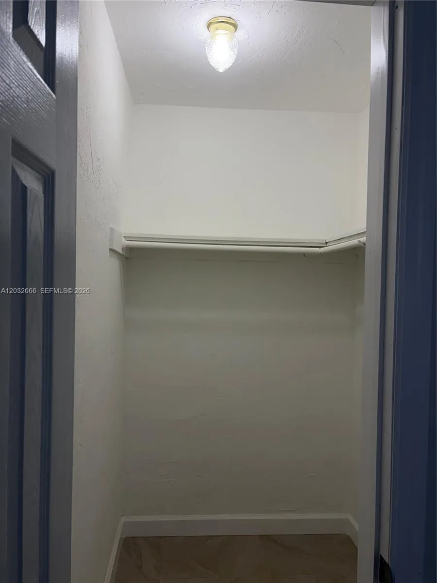 61 W 13th St #1 Hialeah, FL 33010