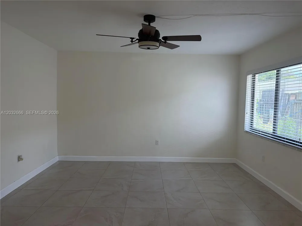 61 W 13th St #1 Hialeah, FL 33010