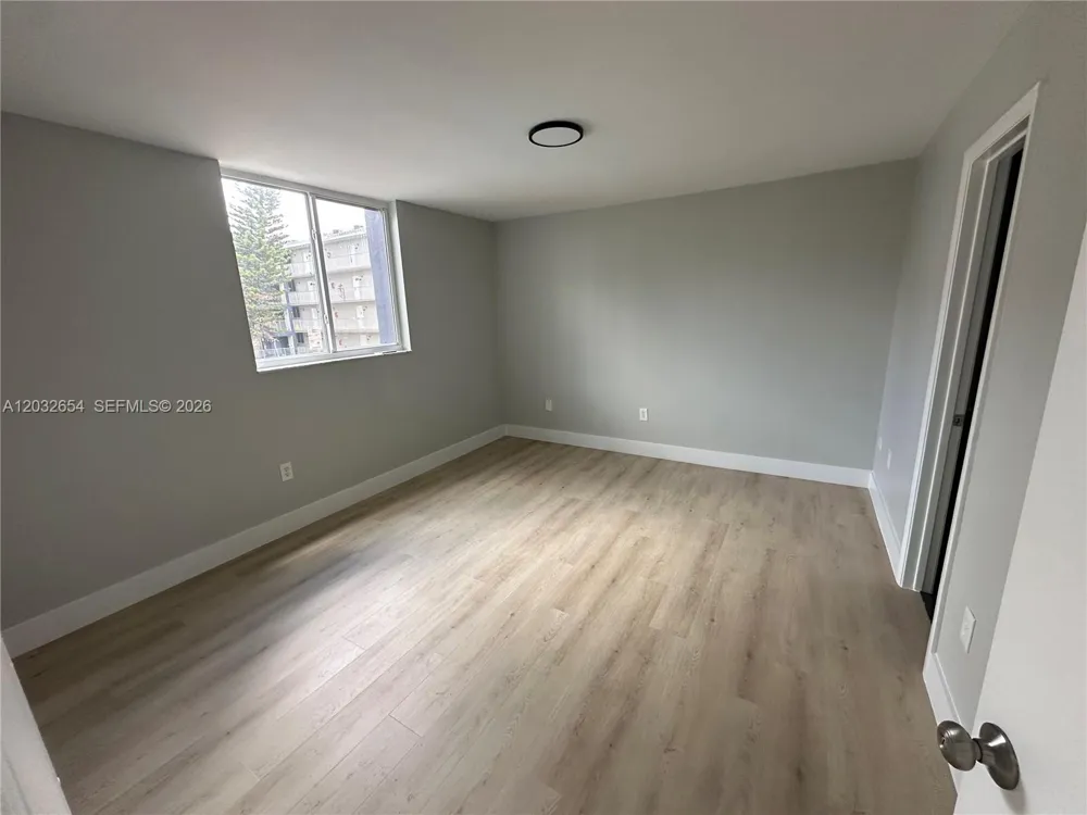 10090 NW 80th Ct #1325 Hialeah Gardens, FL 33016