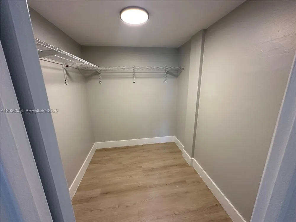 10090 NW 80th Ct #1325 Hialeah Gardens, FL 33016