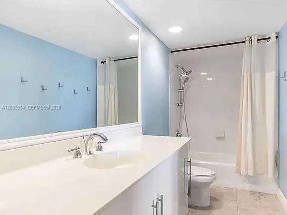 3000 S Ocean Dr #420 Hollywood, FL 33019