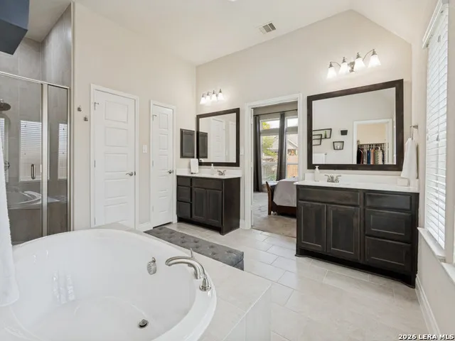 2908 GLEN VW Seguin, TX 78155