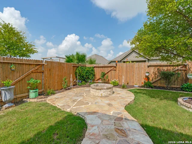 2908 GLEN VW Seguin, TX 78155