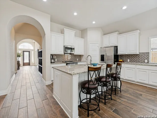 2908 GLEN VW Seguin, TX 78155
