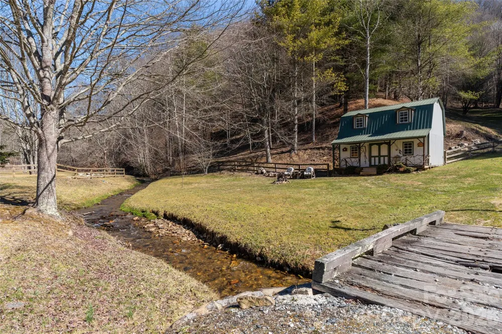 12892 US 23 Highway Mars Hill, NC 28754