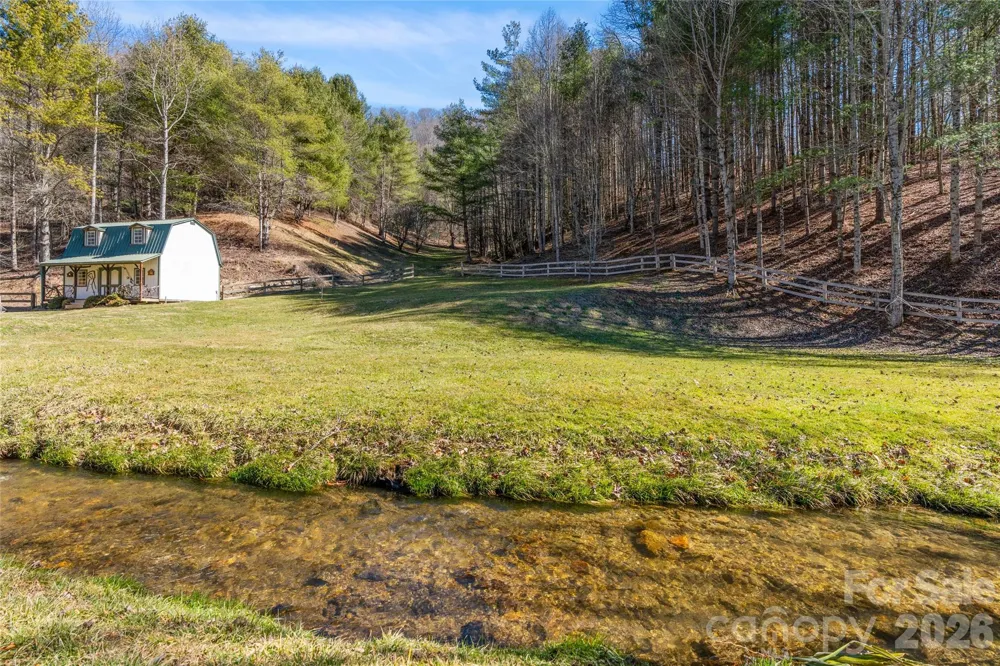 12892 US 23 Highway Mars Hill, NC 28754