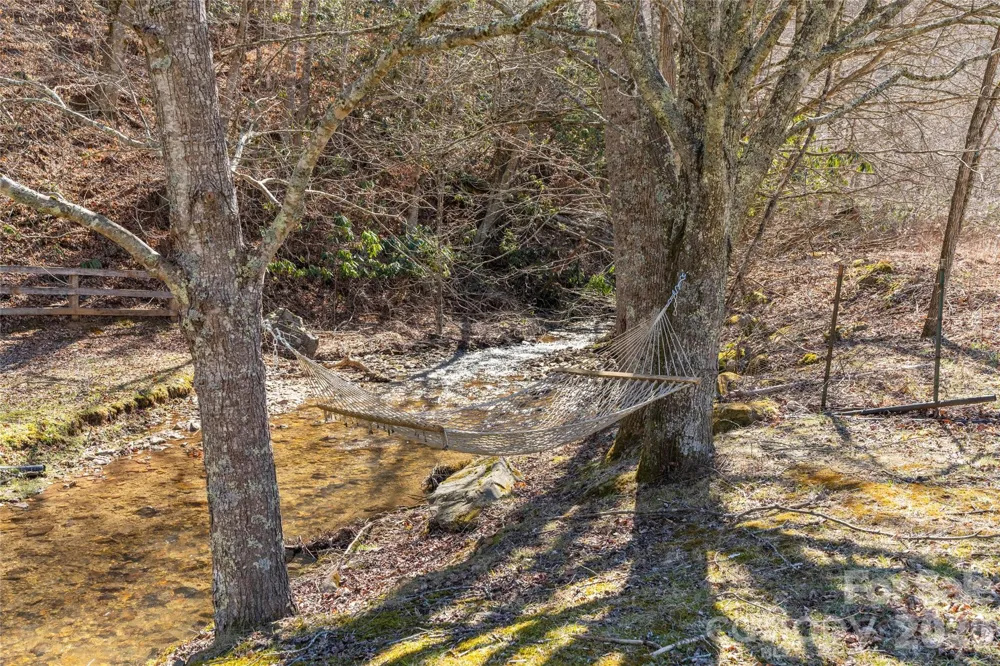 12892 US 23 Highway Mars Hill, NC 28754