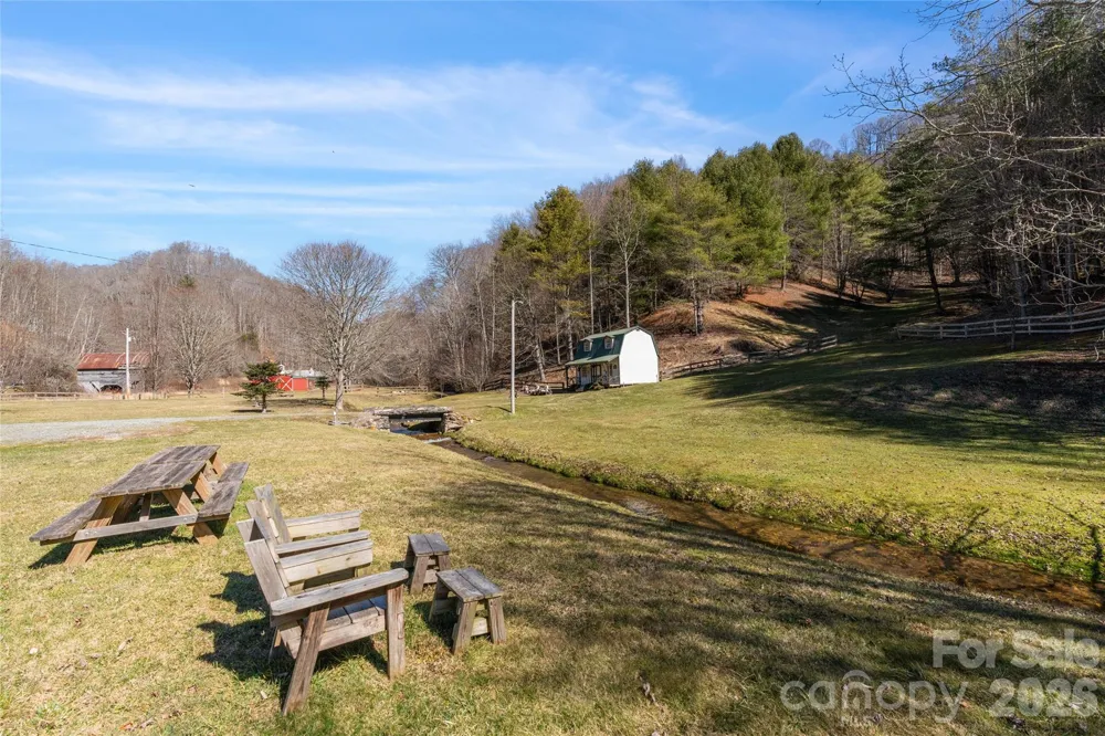 12892 US 23 Highway Mars Hill, NC 28754