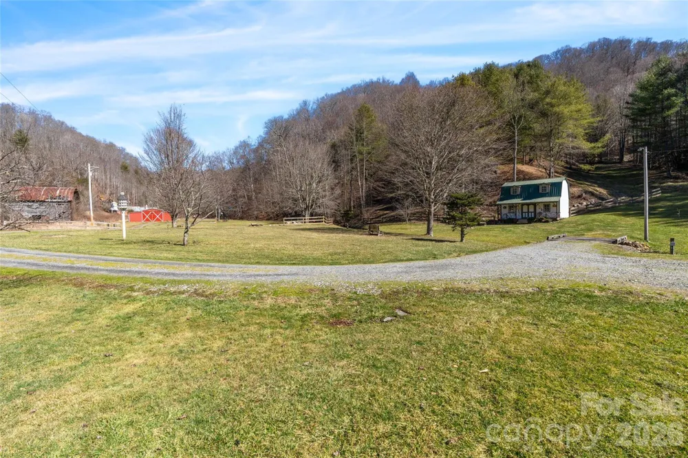 12892 US 23 Highway Mars Hill, NC 28754