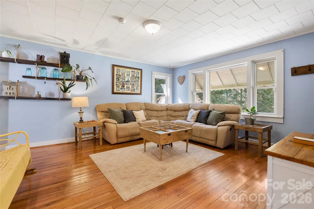 12892 US 23 Highway Mars Hill, NC 28754