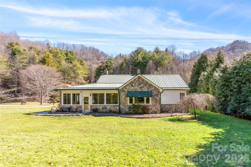 12892 US 23 Highway Mars Hill, NC 28754
