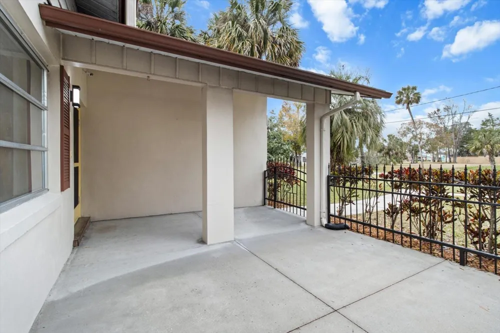 512 PARADISE POINT Crystal River, FL 34429