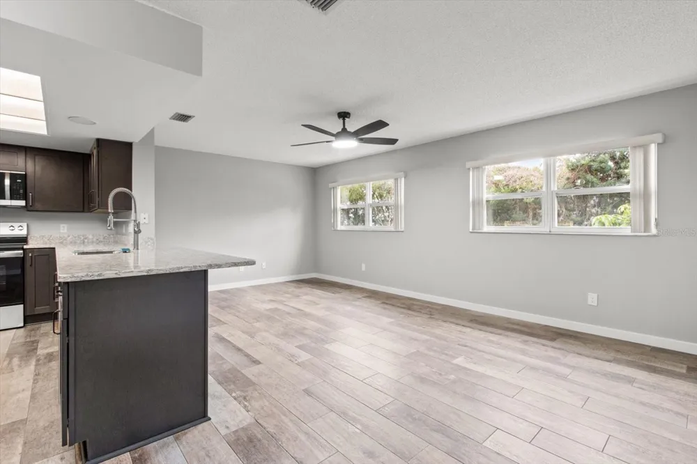 512 PARADISE POINT Crystal River, FL 34429