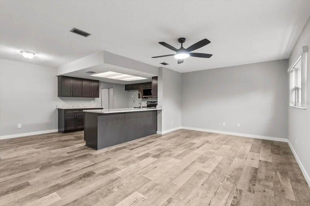 512 PARADISE POINT Crystal River, FL 34429
