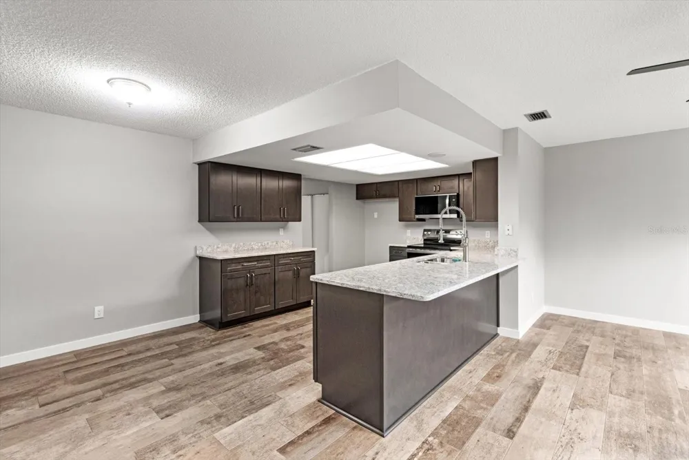 512 PARADISE POINT Crystal River, FL 34429