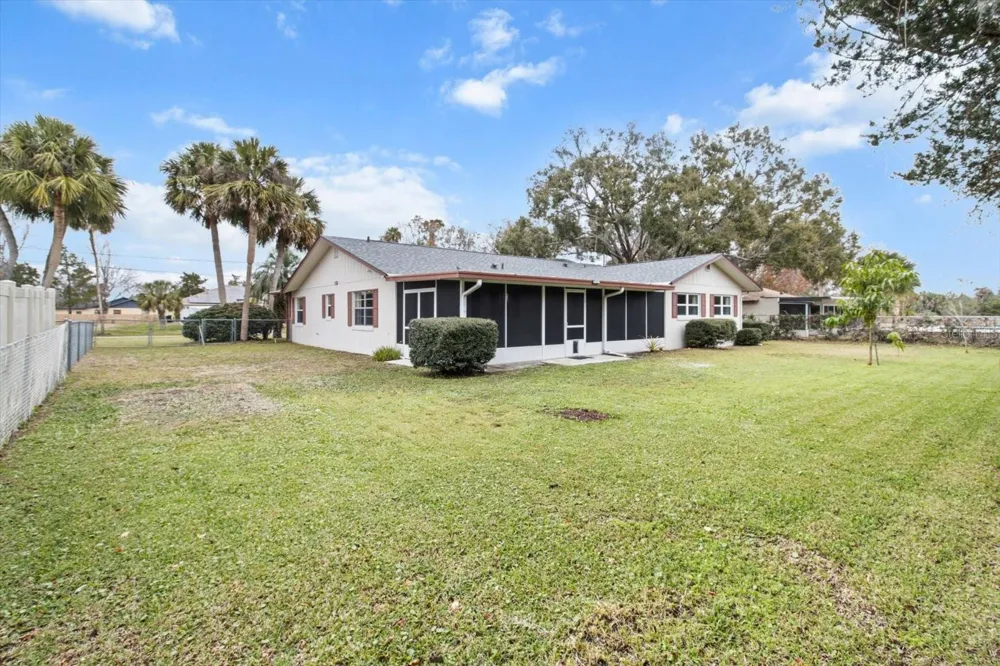 512 PARADISE POINT Crystal River, FL 34429
