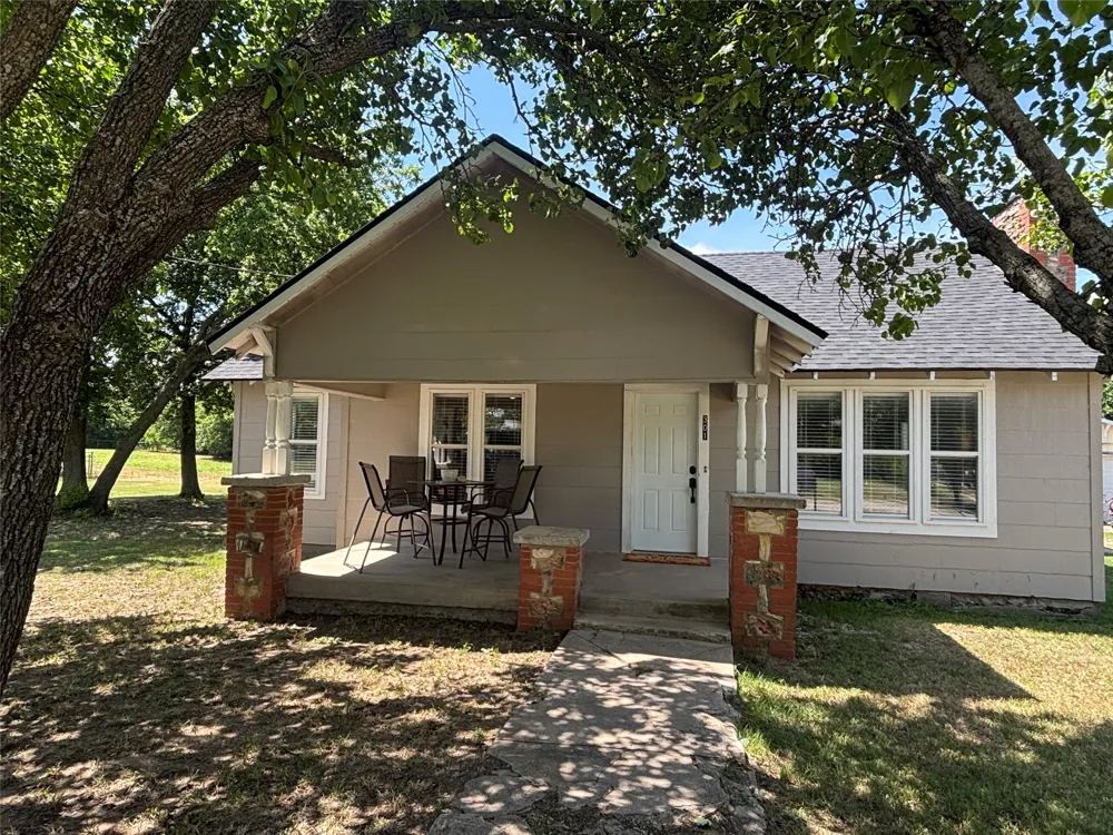 301 Spring Street Forestburg, TX 76239