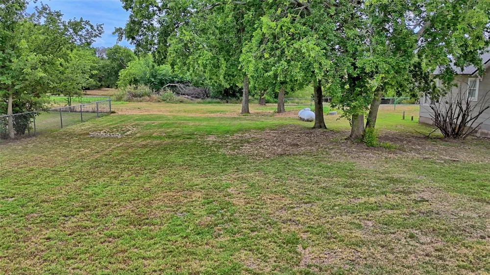 301 Spring Street Forestburg, TX 76239