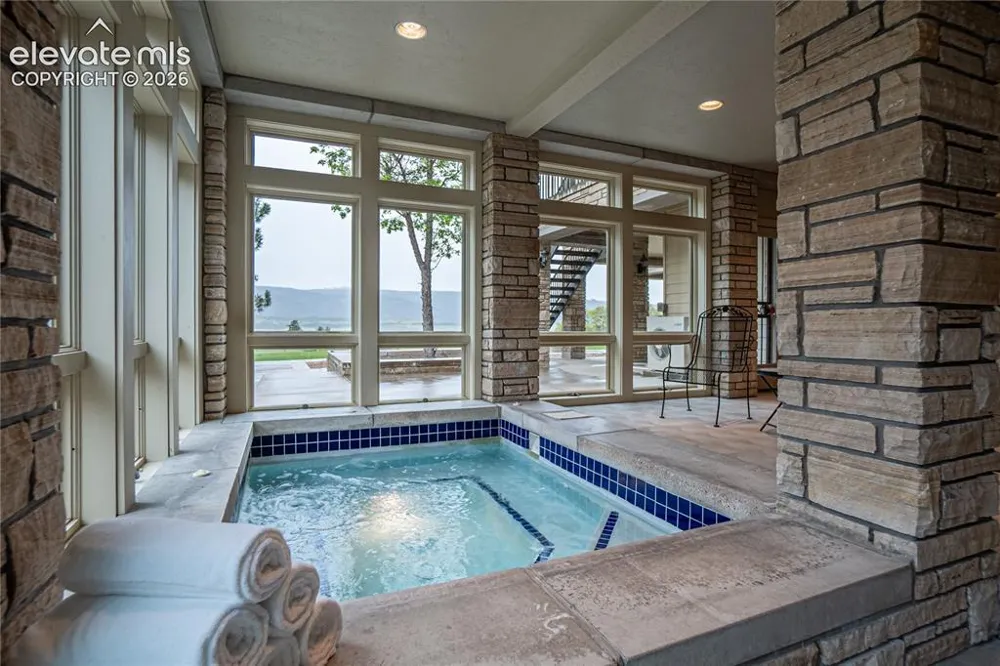 3282 Tomah Road Larkspur, CO 80118