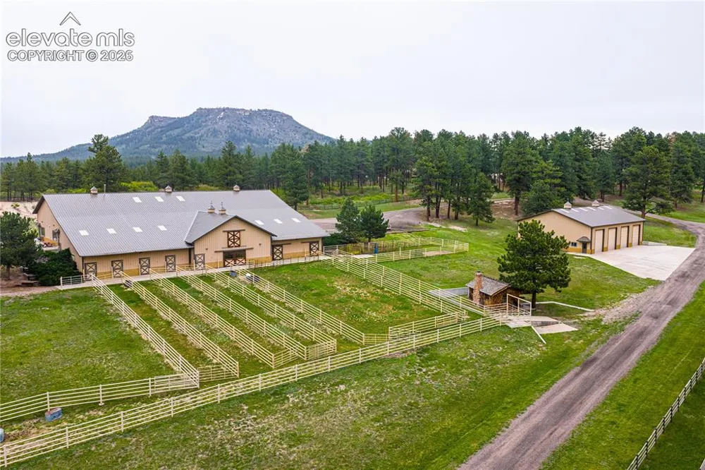 3282 Tomah Road Larkspur, CO 80118