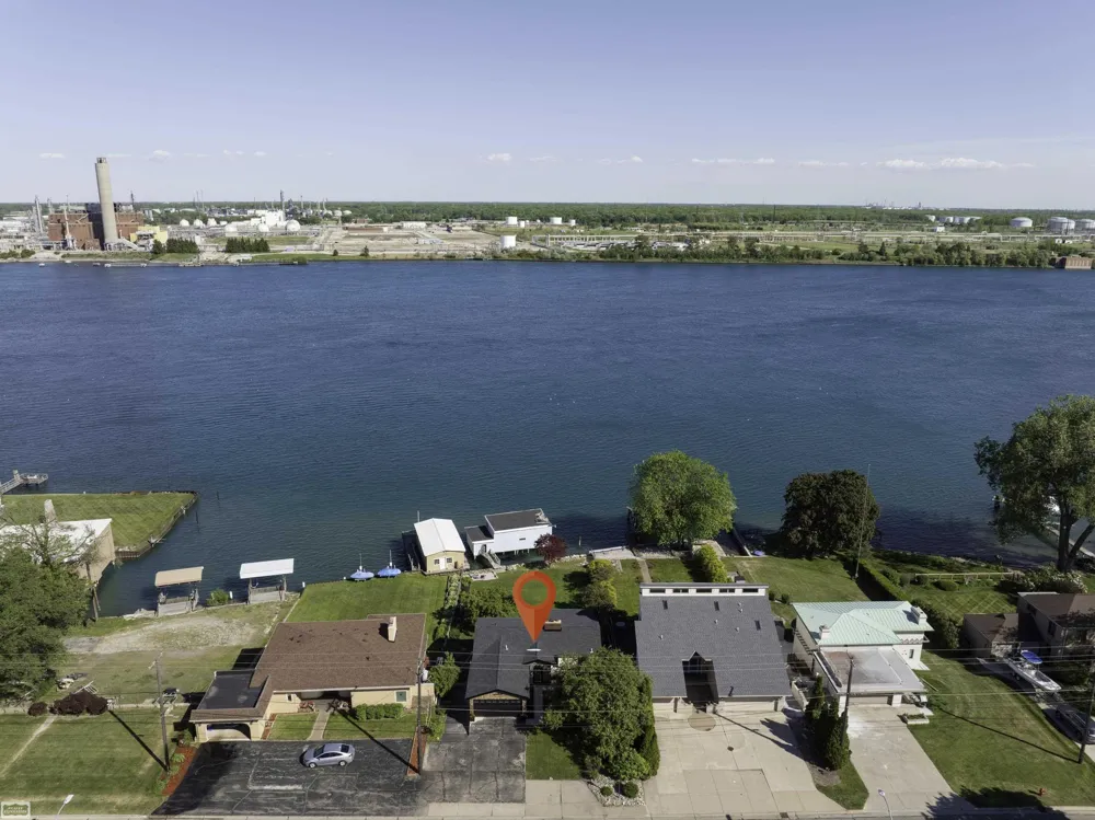 2970 Military Street Port Huron City, MI 48060