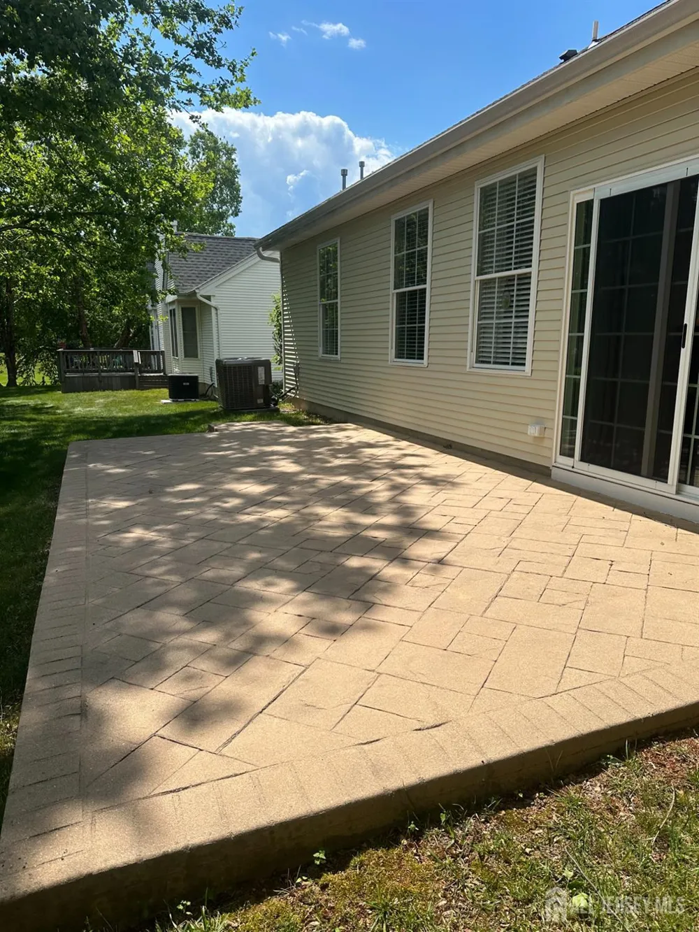 17 Burholme Drive Hamilton, NJ 08691