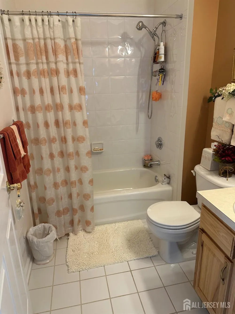17 Burholme Drive Hamilton, NJ 08691
