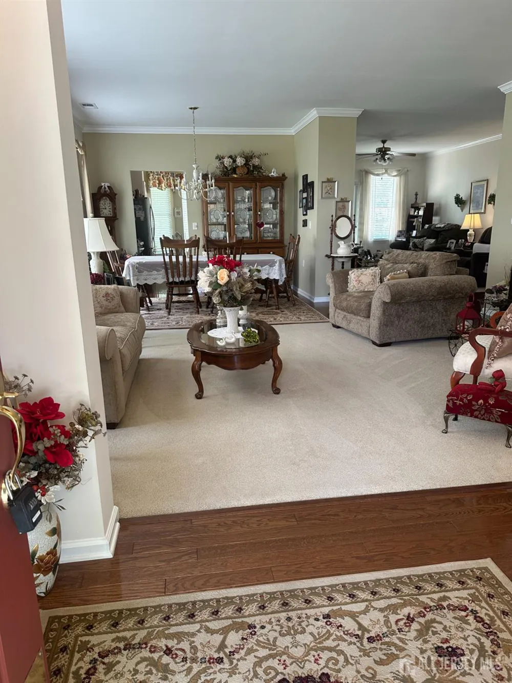 17 Burholme Drive Hamilton, NJ 08691