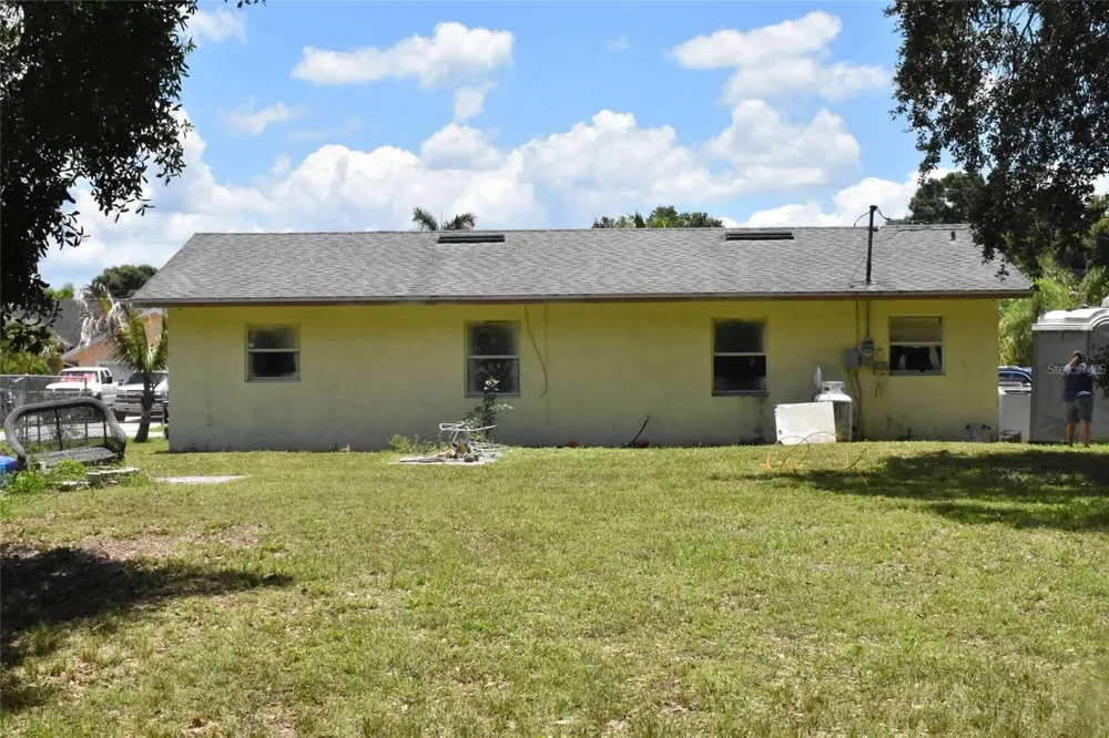 907 PINE STREET Immokalee, FL 34142