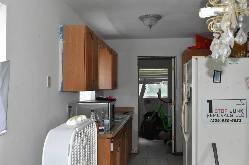 907 PINE STREET Immokalee, FL 34142