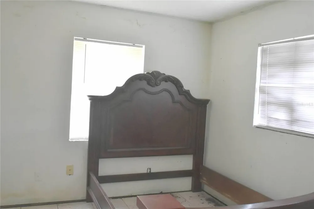 907 PINE STREET Immokalee, FL 34142
