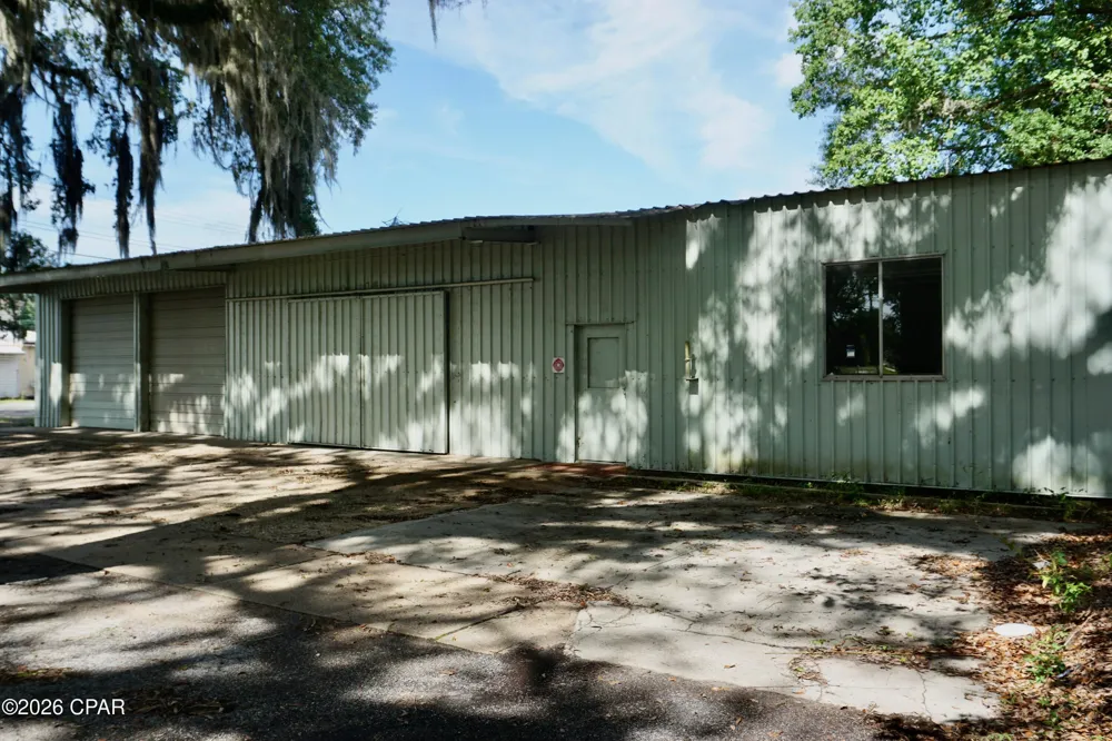 13 S Bolivar Street Chattahoochee, FL 32324