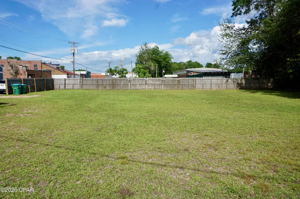 13 S Bolivar Street Chattahoochee, FL 32324