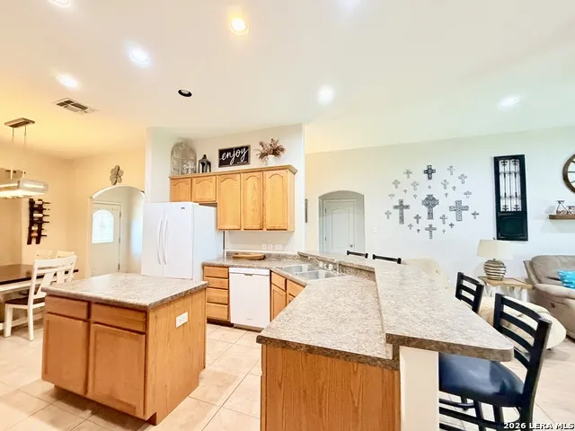 308 Bunker Hill Pleasanton, TX 78064
