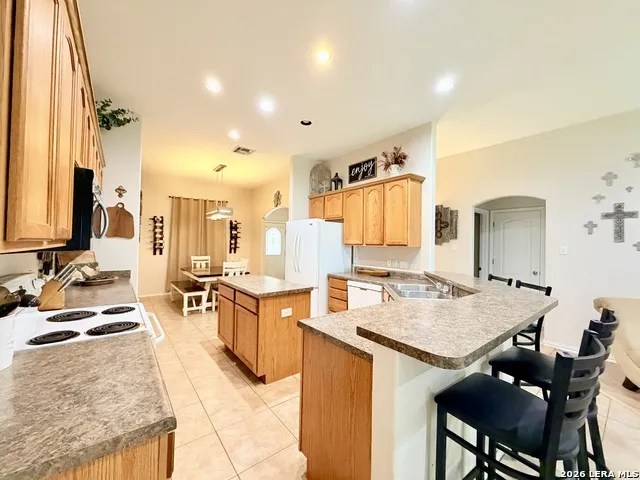 308 Bunker Hill Pleasanton, TX 78064