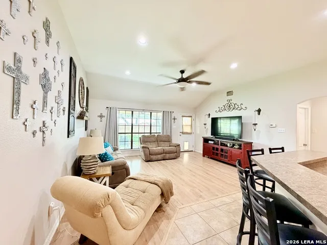 308 Bunker Hill Pleasanton, TX 78064