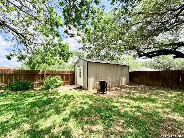 308 Bunker Hill Pleasanton, TX 78064